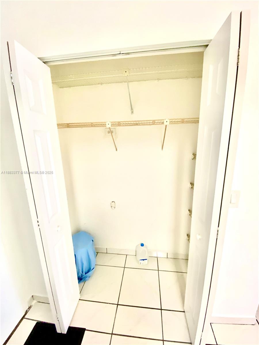 WOODSIDE APTS CONDO - Residential Lease
