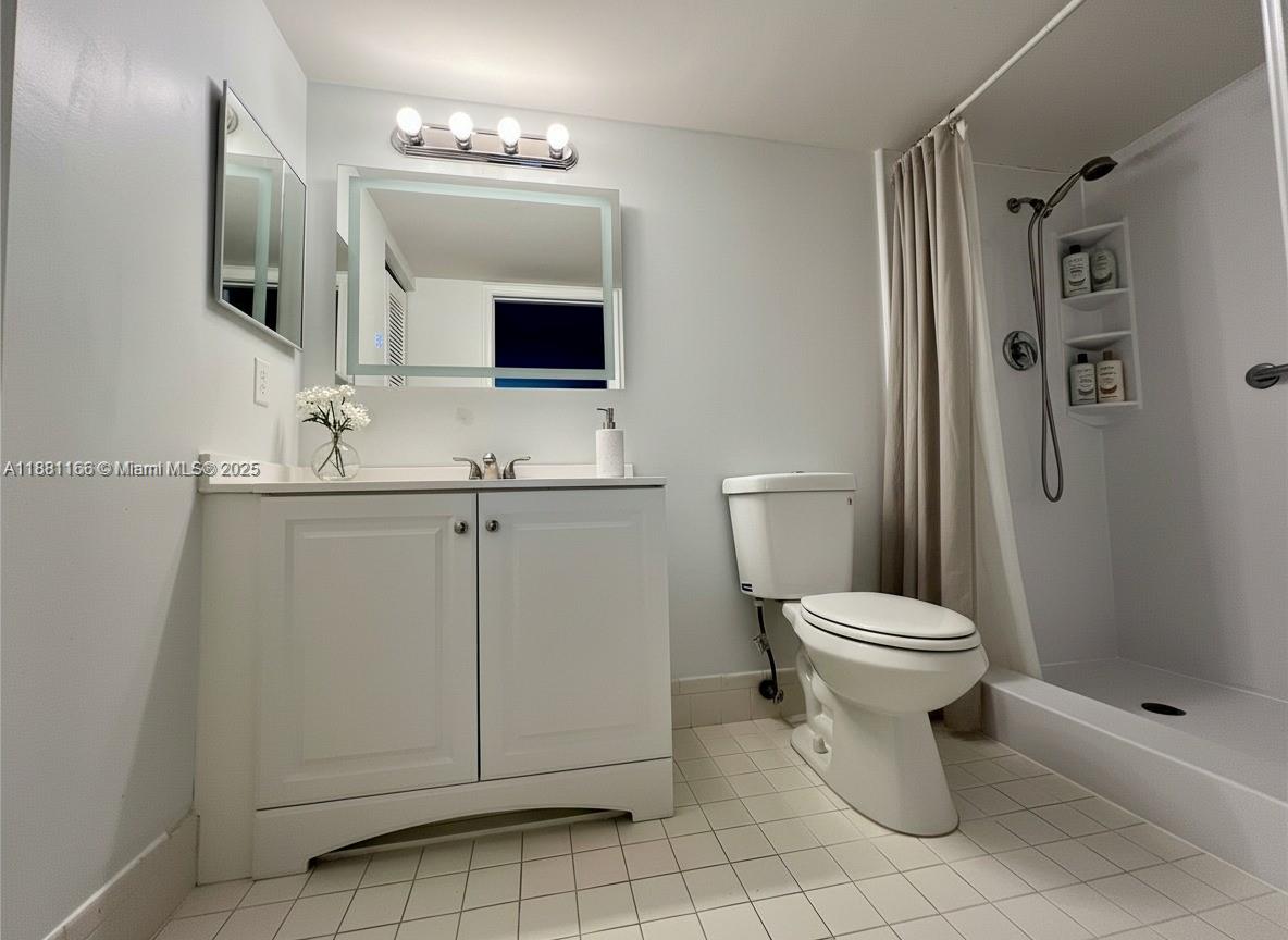 KINGSLEY AT CENTURY VILLA - Residential Lease