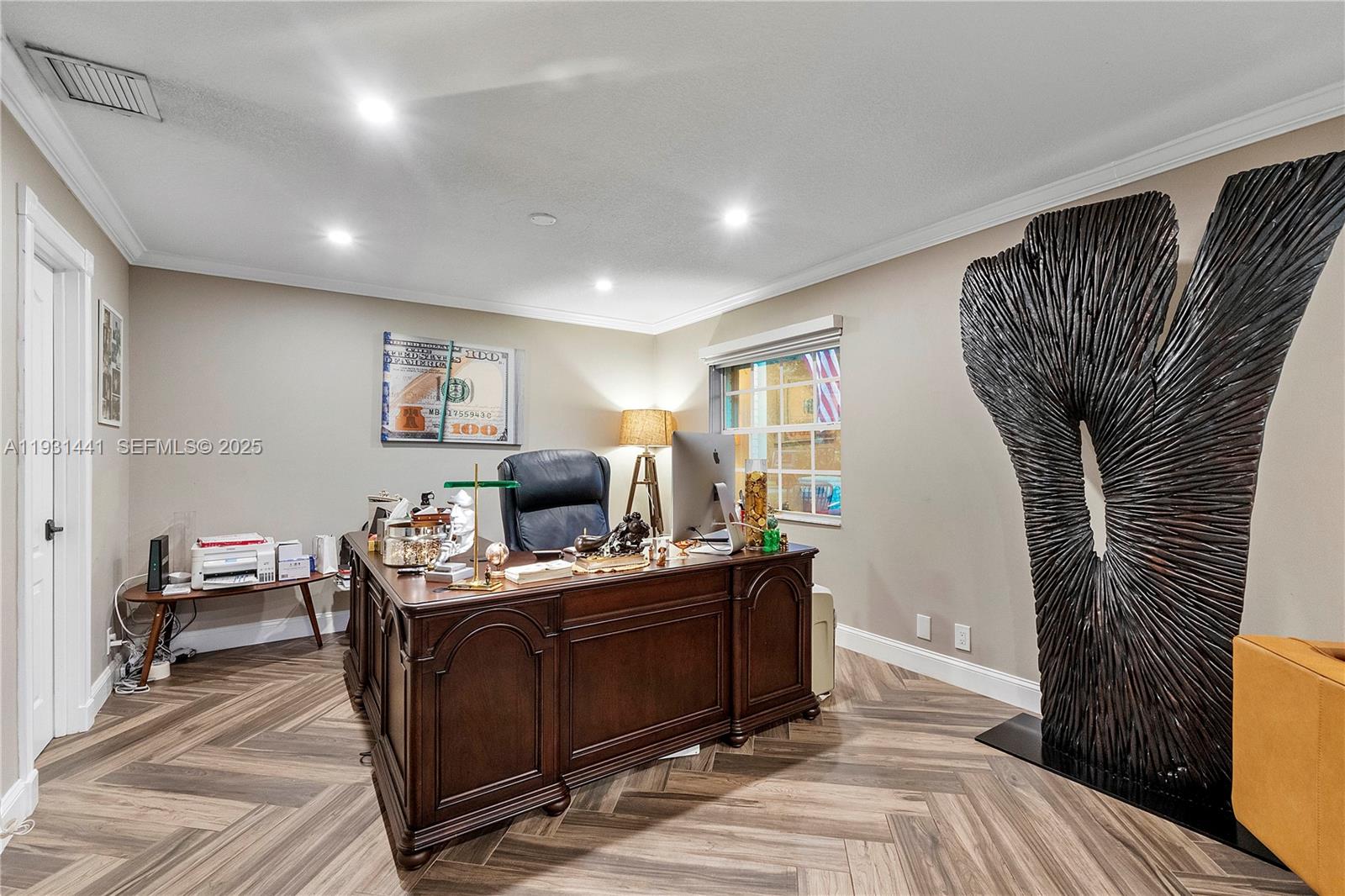 WHISPERING WOODS - Residential