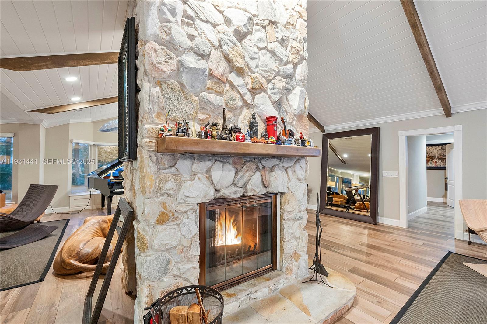 WHISPERING WOODS - Residential