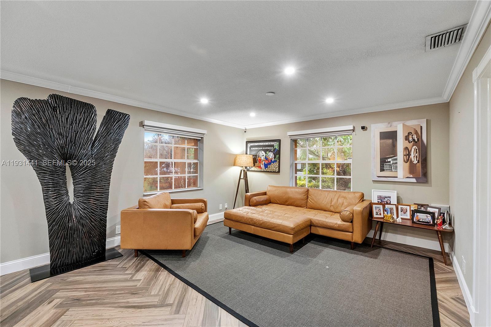 WHISPERING WOODS - Residential