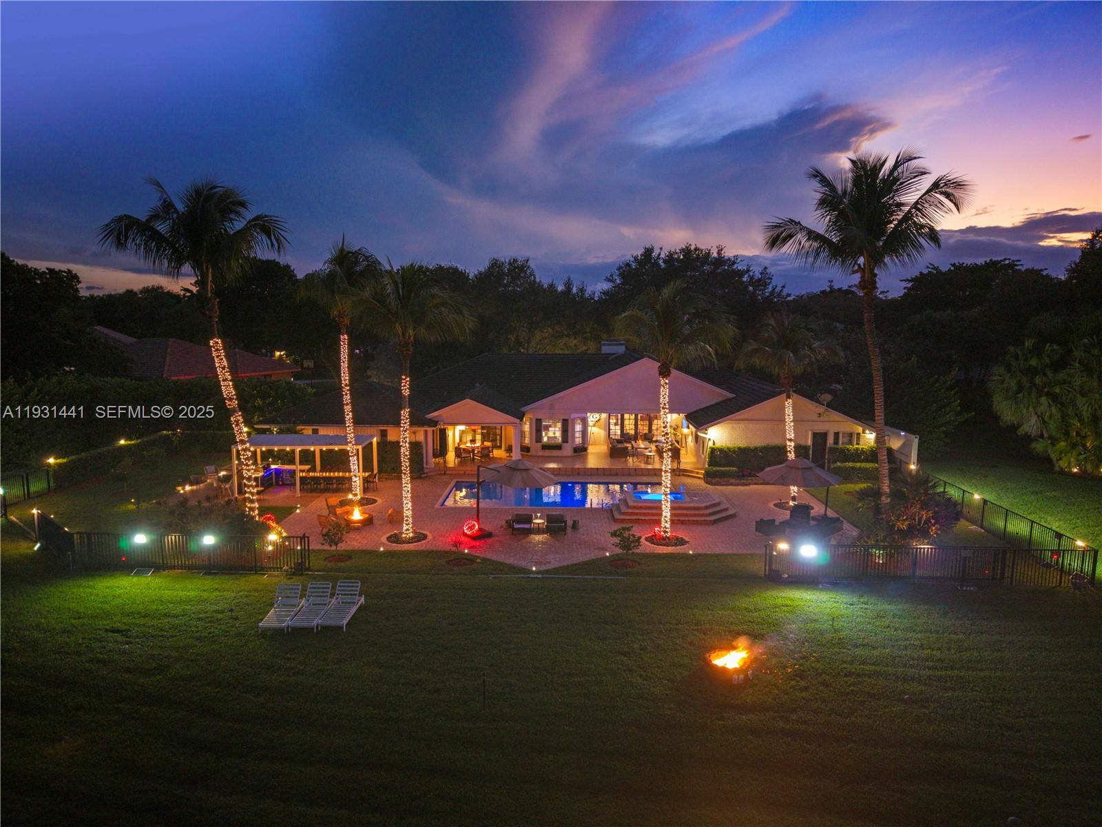 WHISPERING WOODS - Residential