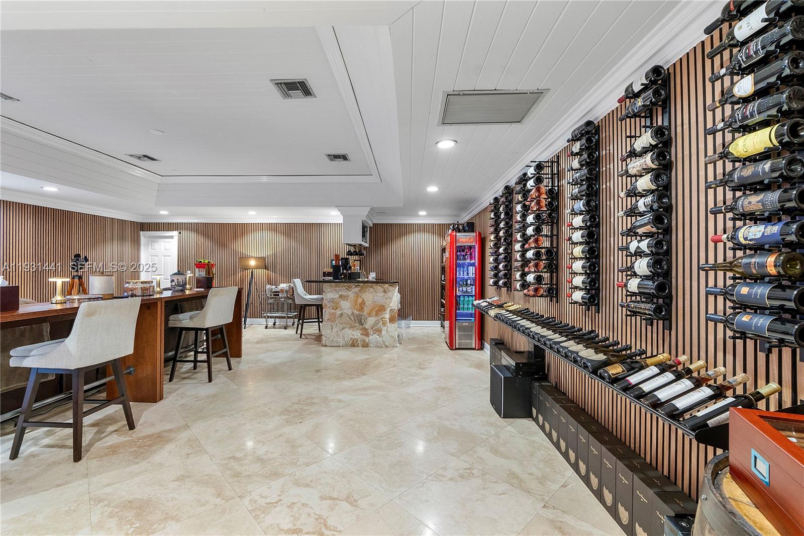 WHISPERING WOODS - Residential