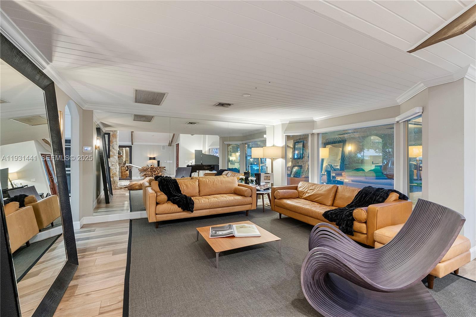 WHISPERING WOODS - Residential