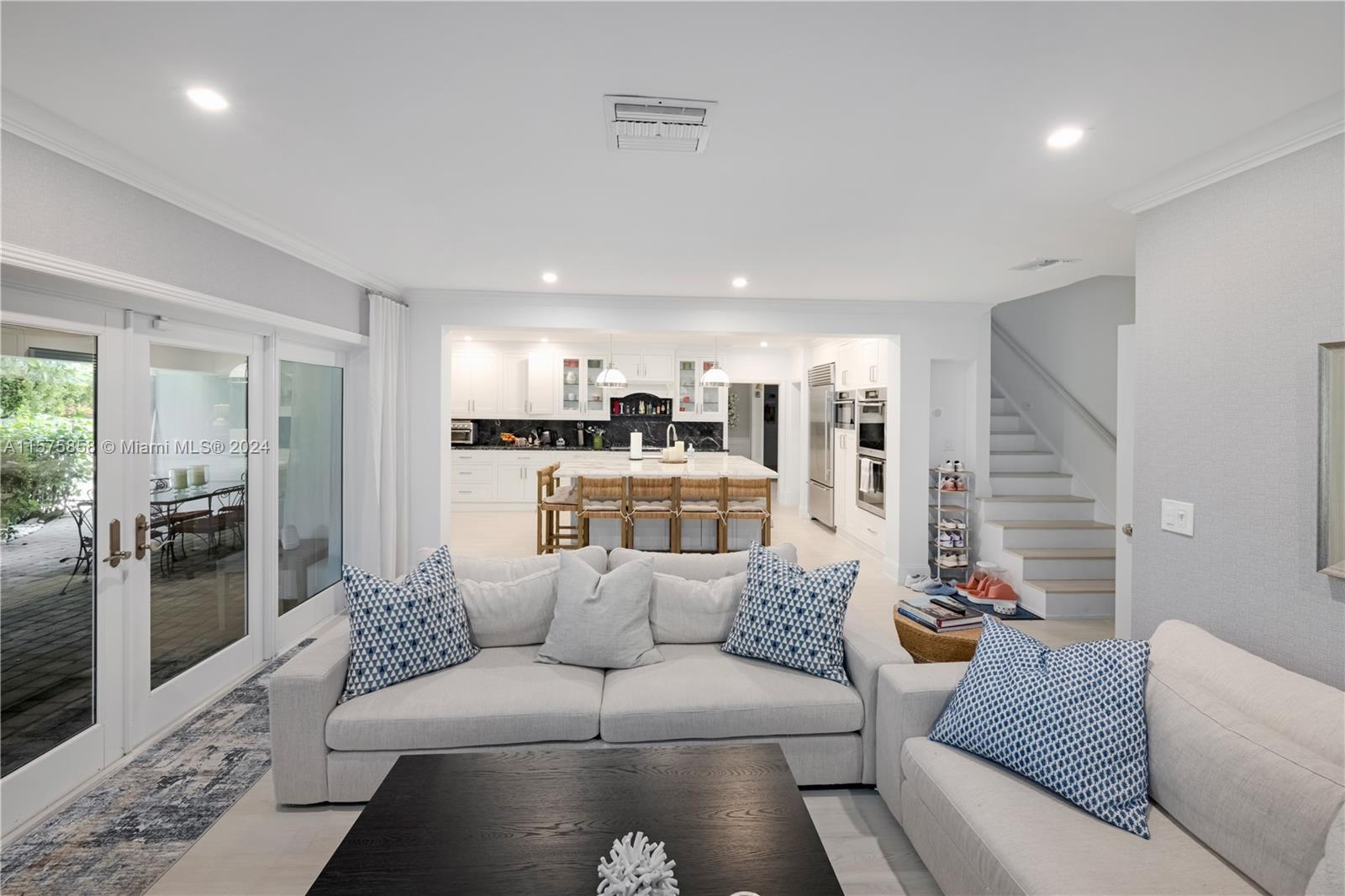 SUN AND SURF CLUB COMMUNI - Residential