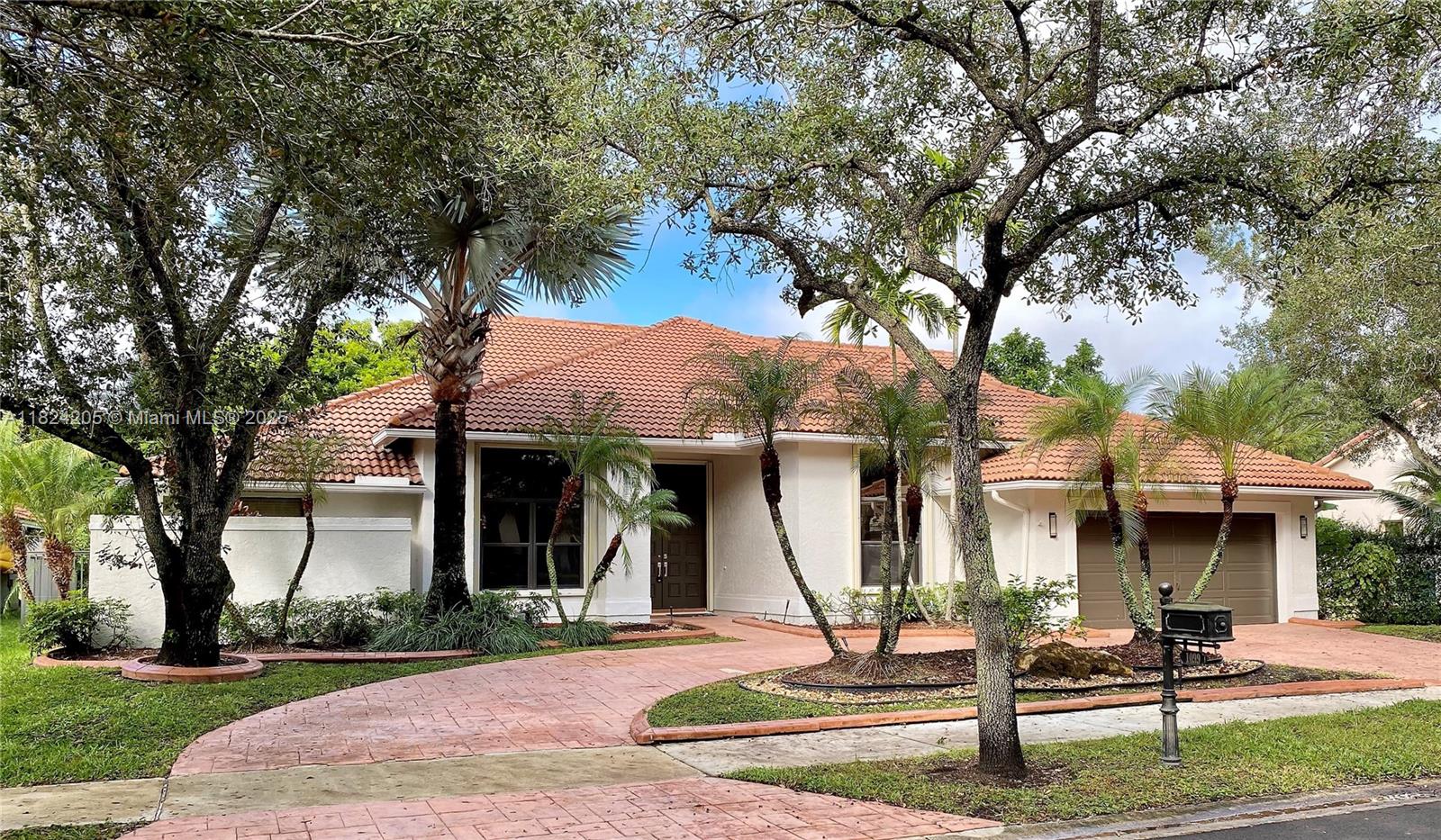 Beautiful 4-Bedroom, 3-Bath Pool Home in Upscale Tequesta Trace
Welcome to this stunning lakefront home in the prestigious, guard-gated Tequesta Trace community. This elegant 4-bedroom, 3-bath features travertine marble floors in the main areas and bamboo flooring in the bedrooms.
The remodeled kitchen includes wood cabinetry, granite countertops, premium stainless steel appliances, and a stylish designer backsplash. All bathrooms are beautifully updated, and the home offers California closets, accordion shutters, and thoughtful upgrades.
Enjoy Florida living with your private pool and peaceful lake views. Walk to serene Tequesta Park with easy access to I-75—perfect for both relaxation and convenience.
Rent includes pool maintenance and lawn care. Available August 1st.