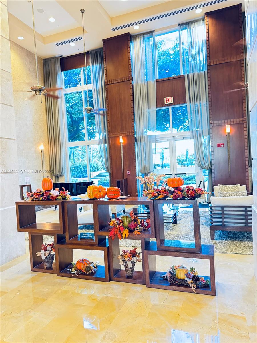 TURNBERRY ON THE GREEN - Residential Lease