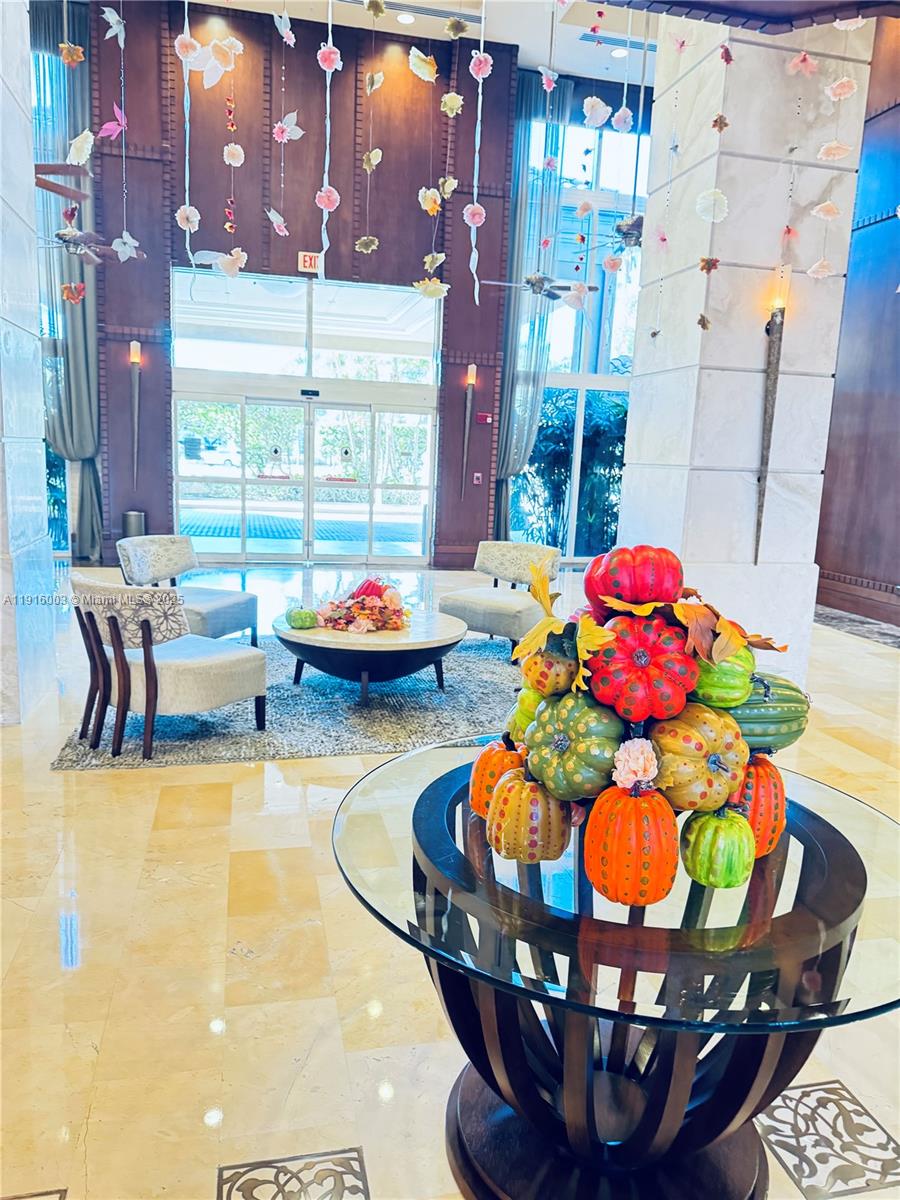 TURNBERRY ON THE GREEN - Residential Lease