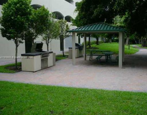 TURNBERRY ON THE GREEN - Residential Lease