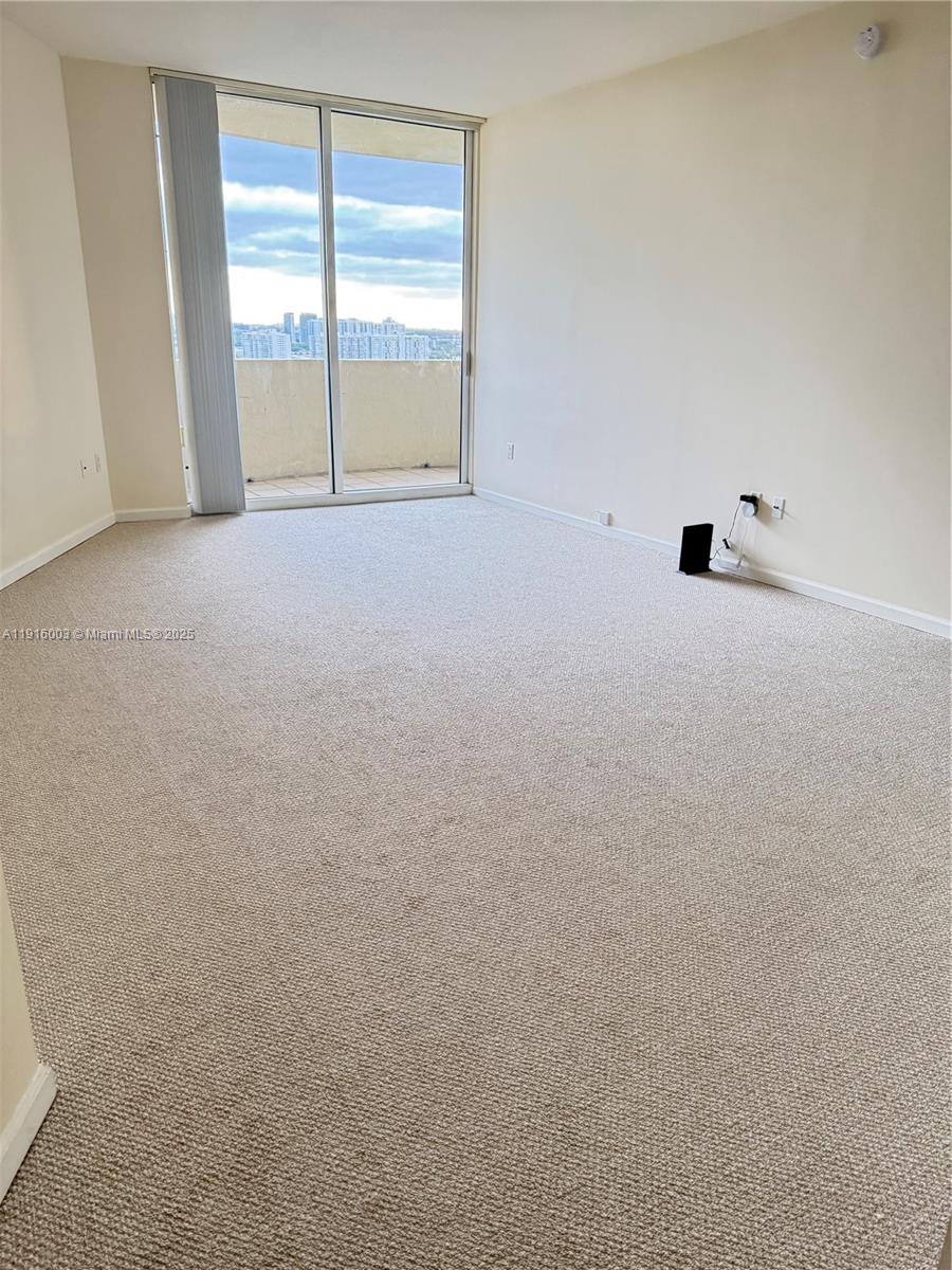 TURNBERRY ON THE GREEN - Residential Lease