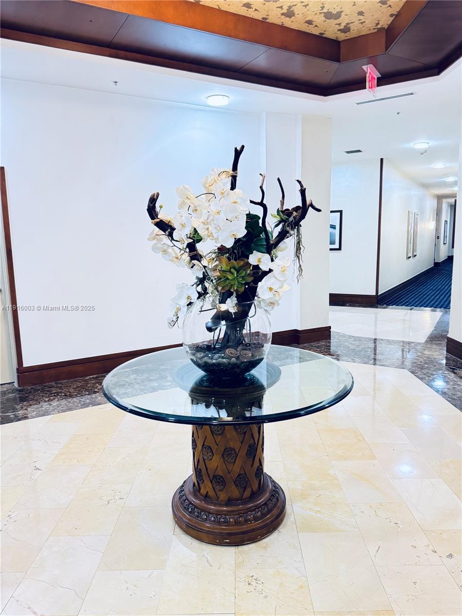 TURNBERRY ON THE GREEN - Residential Lease