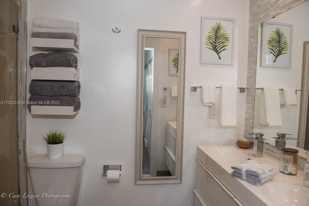 VILLA VENEZIA CONDO - Residential