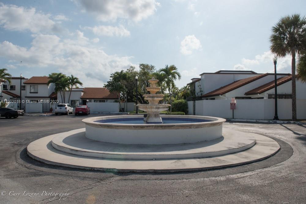 VILLA VENEZIA CONDO - Residential