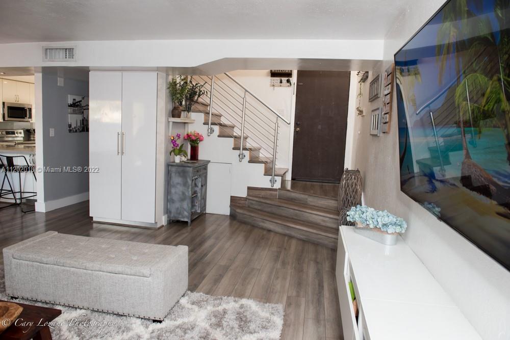 VILLA VENEZIA CONDO - Residential