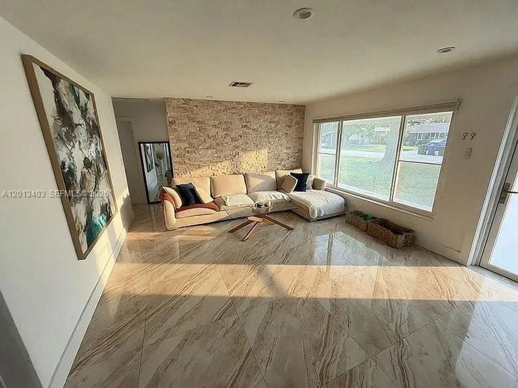Photo of 1823 SW 29th St, Fort Lauderdale, FL 33315 (MLS # A12013403)