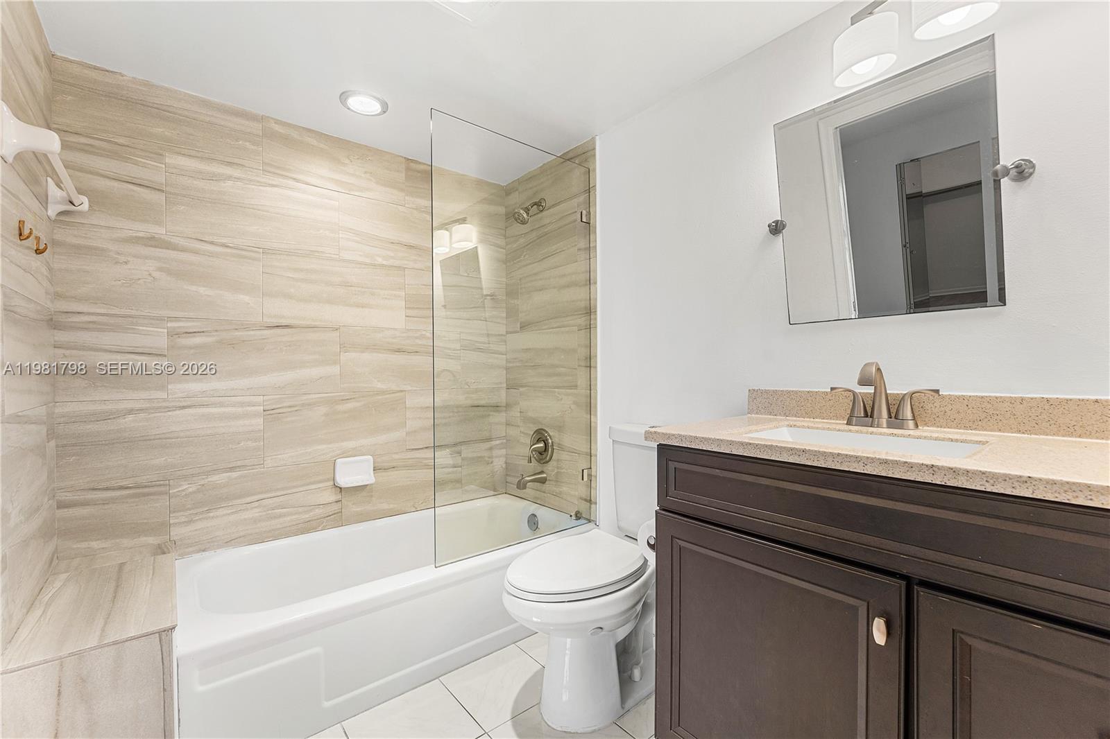 MARTINIQUE VILLAGE II F C - Residential