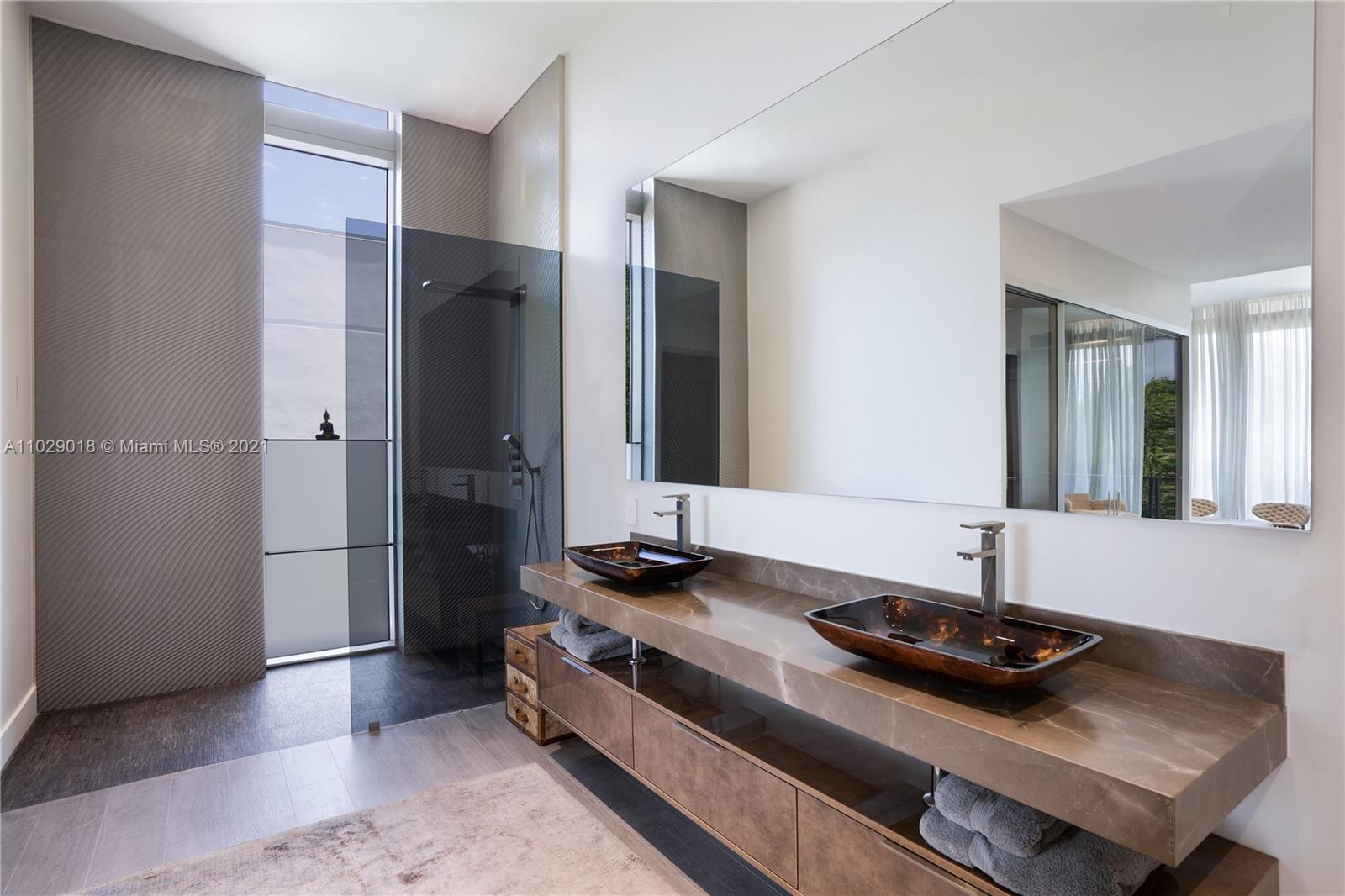 OCEANA KEY BISCAYNE CONDO - Residential