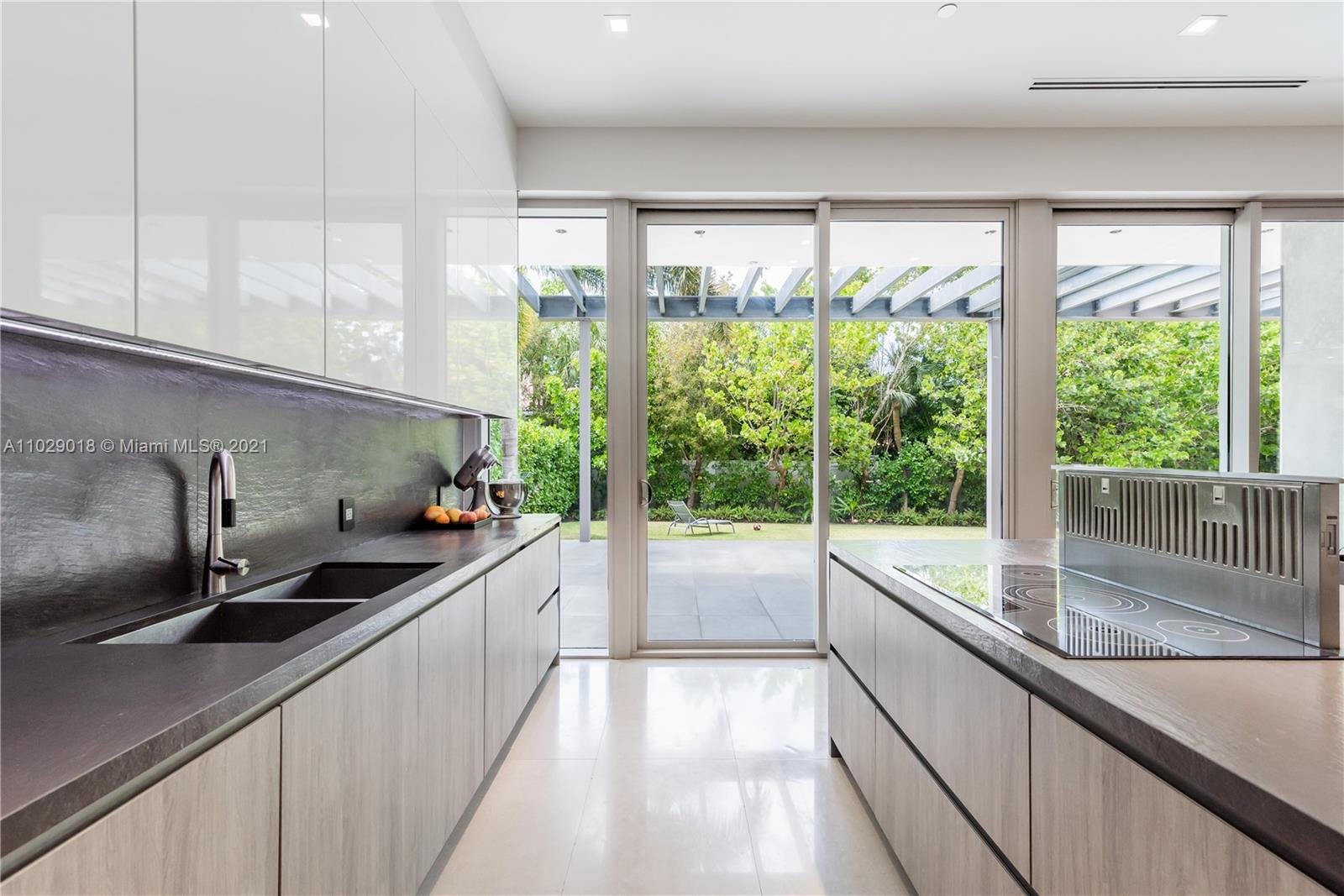 OCEANA KEY BISCAYNE CONDO - Residential