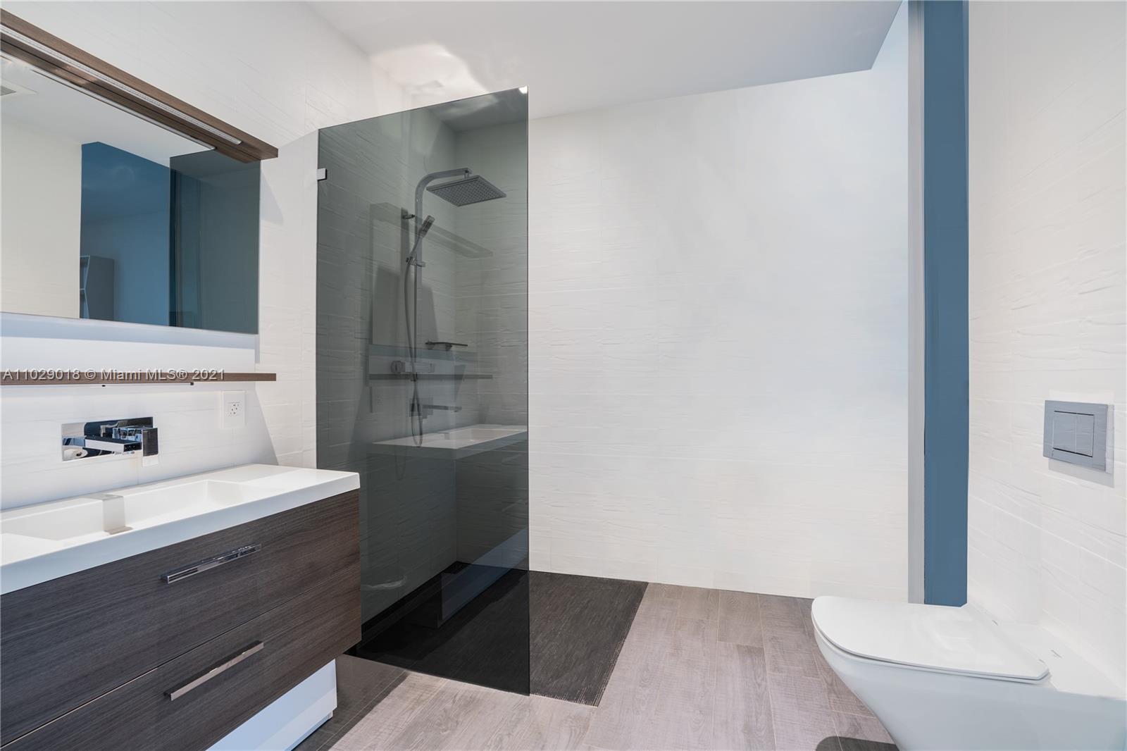 OCEANA KEY BISCAYNE CONDO - Residential