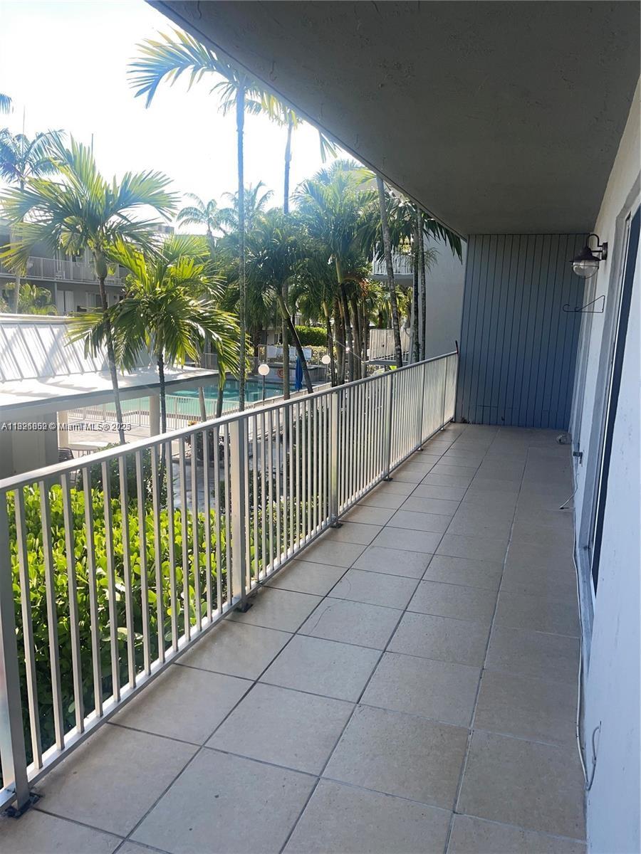 Spacious 2 bedroom/ 2 bathroom condo, walking distance to Dadeland Mall and the Metrorail. Located in the heart of Dadeland, close to Dadeland Station, Downtown Dadeland, Baptist Hospital, South Miami Hospital & US-1 and the 826 (Palmetto) Highway. You've found your home!