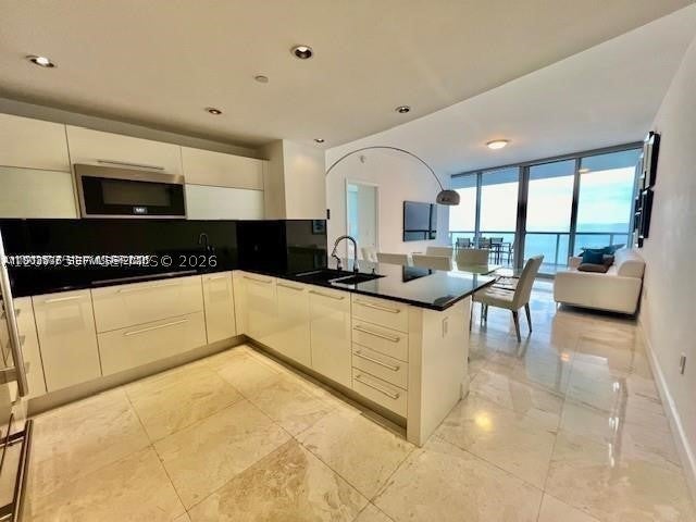 17121 Collins Ave 1007