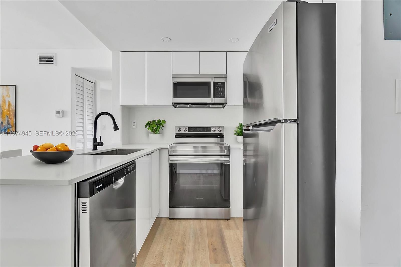 CITY OF MIAMI SOUTH - Residential Lease