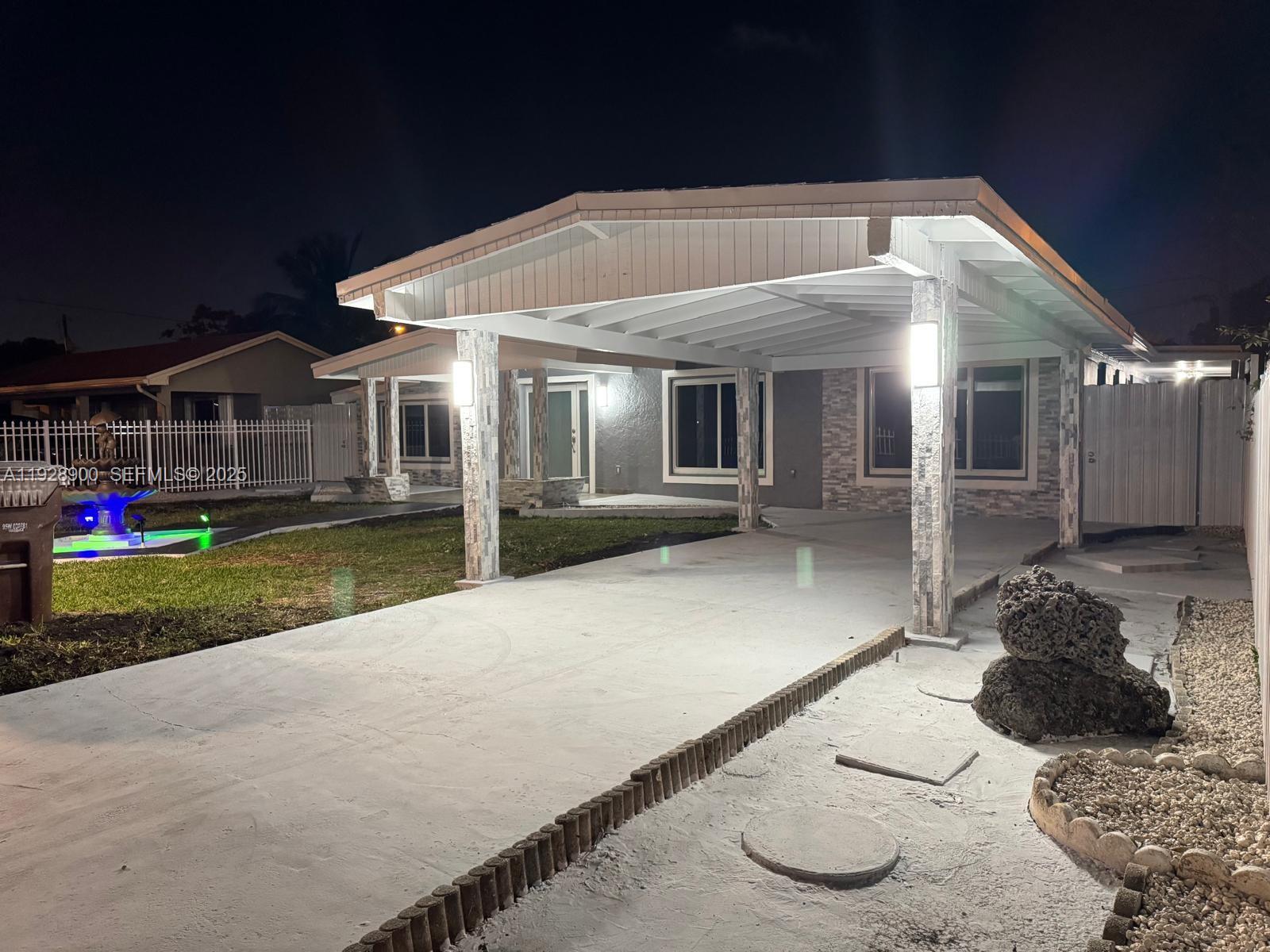 ESSEX VILLAGE-THIRD ADDIT - Residential Lease