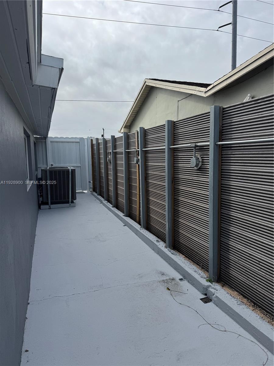 ESSEX VILLAGE-THIRD ADDIT - Residential Lease