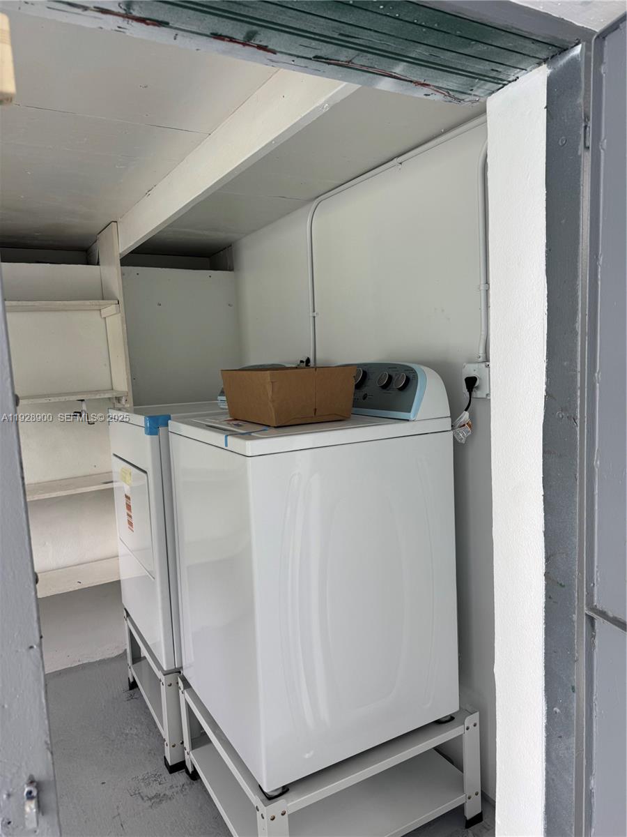 ESSEX VILLAGE-THIRD ADDIT - Residential Lease