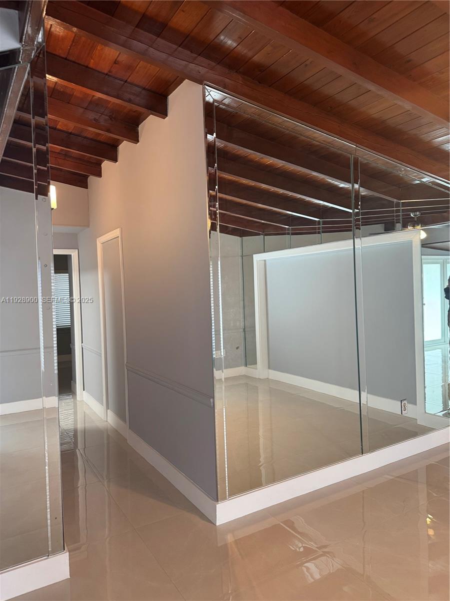 ESSEX VILLAGE-THIRD ADDIT - Residential Lease