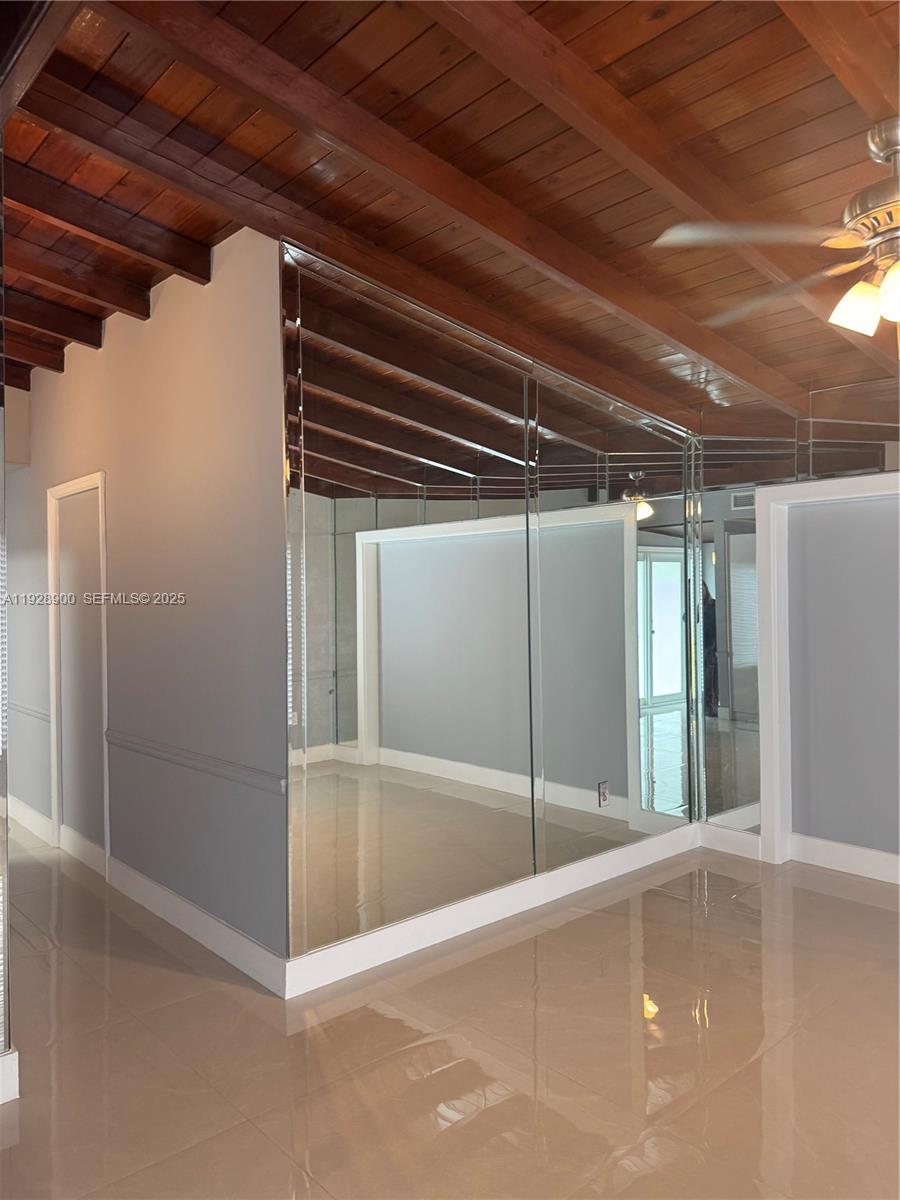 ESSEX VILLAGE-THIRD ADDIT - Residential Lease