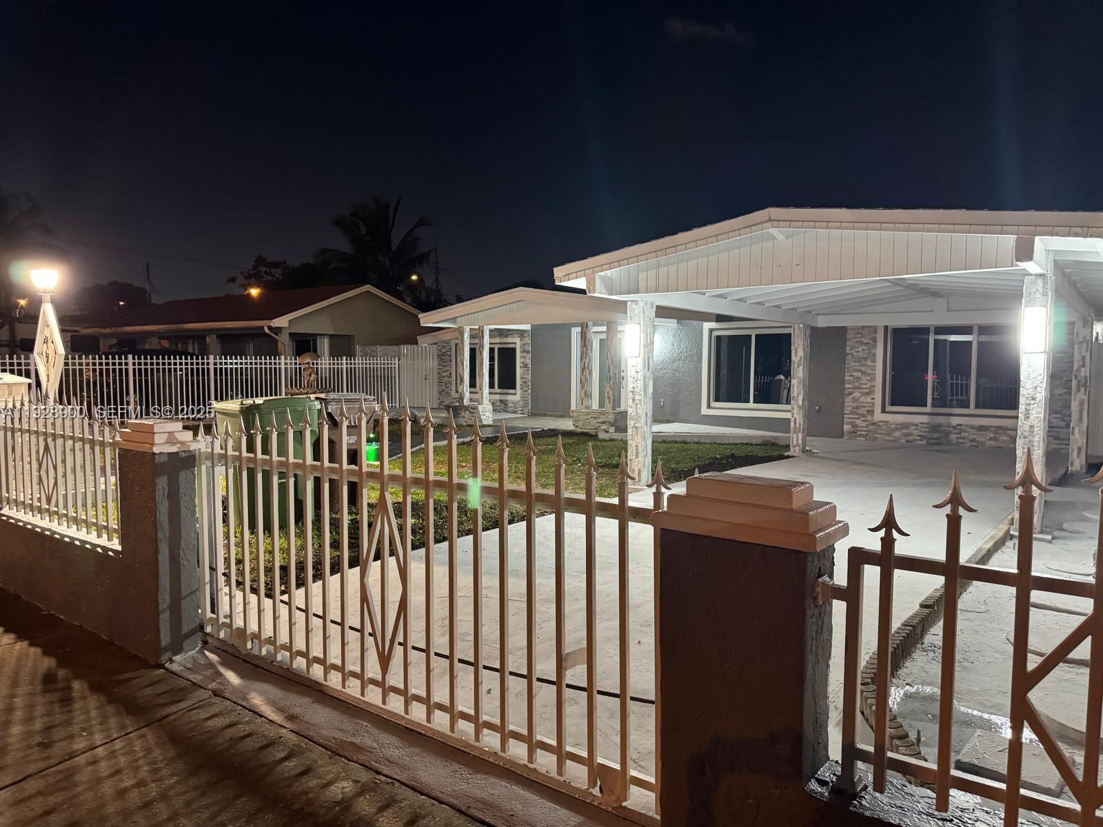 ESSEX VILLAGE-THIRD ADDIT - Residential Lease