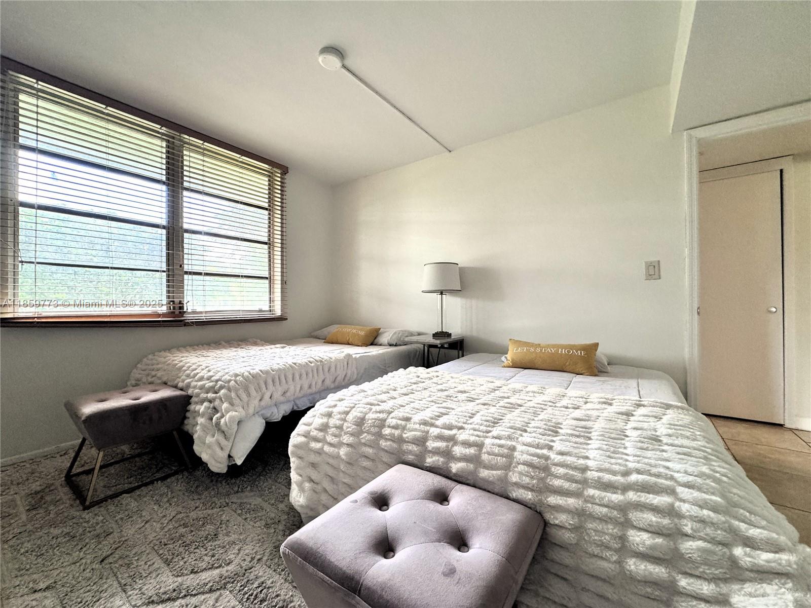 NO 87 PALM-AIRE COUNTRY C - Residential Lease