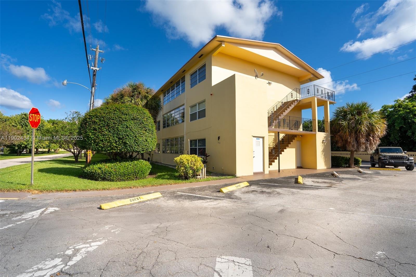 BISC LAKE GARDENS NO 2 BL - Residential Lease