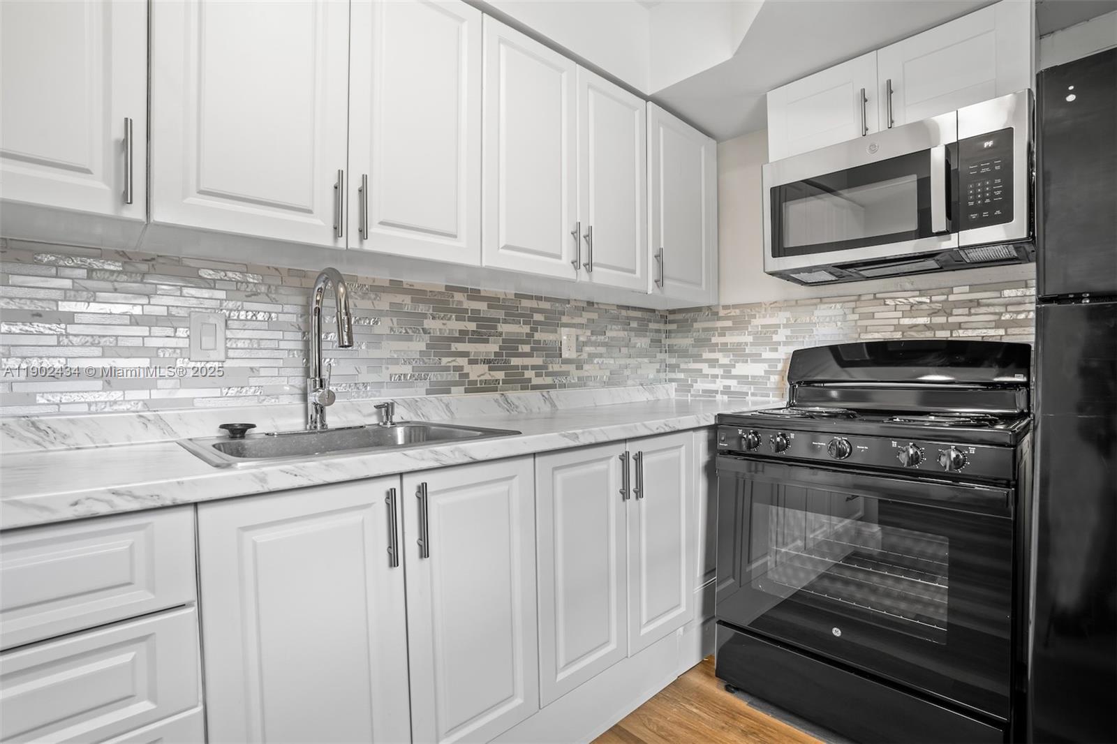 BISC LAKE GARDENS NO 2 BL - Residential Lease