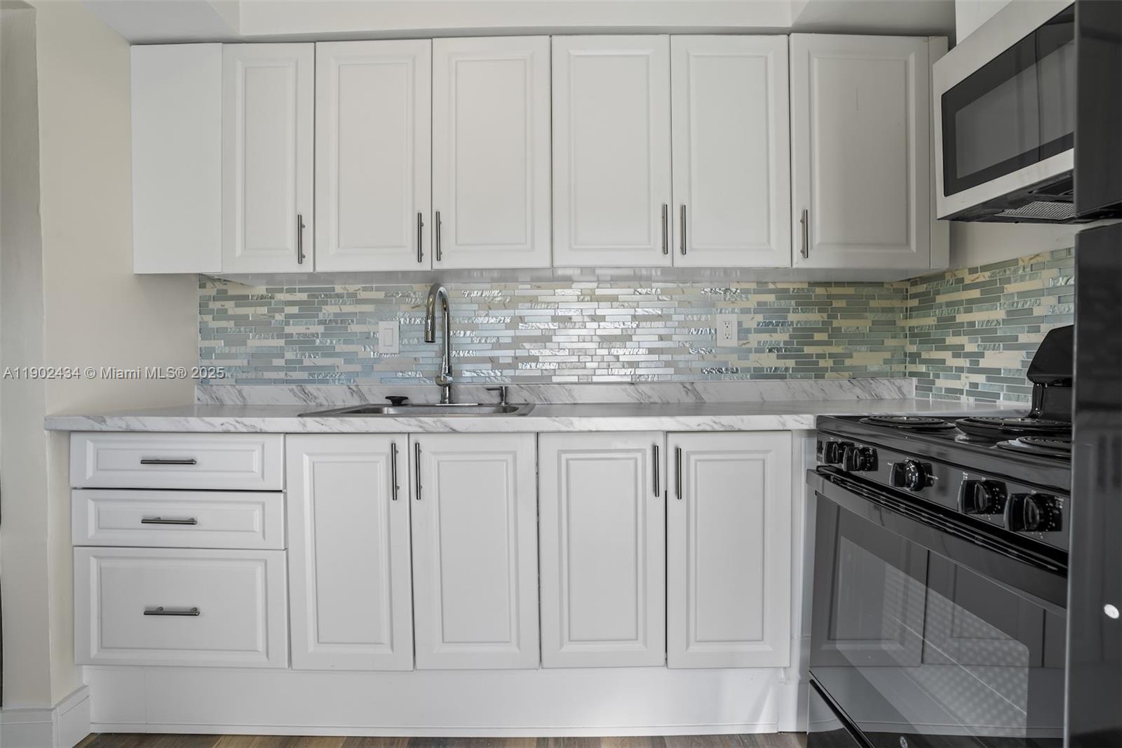 BISC LAKE GARDENS NO 2 BL - Residential Lease