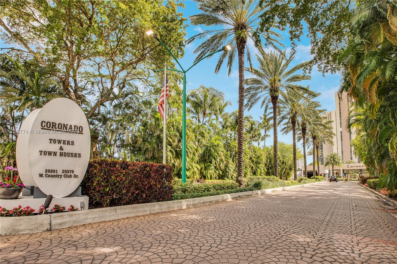20301 W Country Club Dr 526, Aventura, Miami-Dade County, Florida - 2 Bedrooms  
2 Bathrooms - 