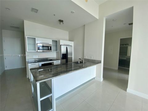 185 SW 7 ST 2404 Miami FL 33130