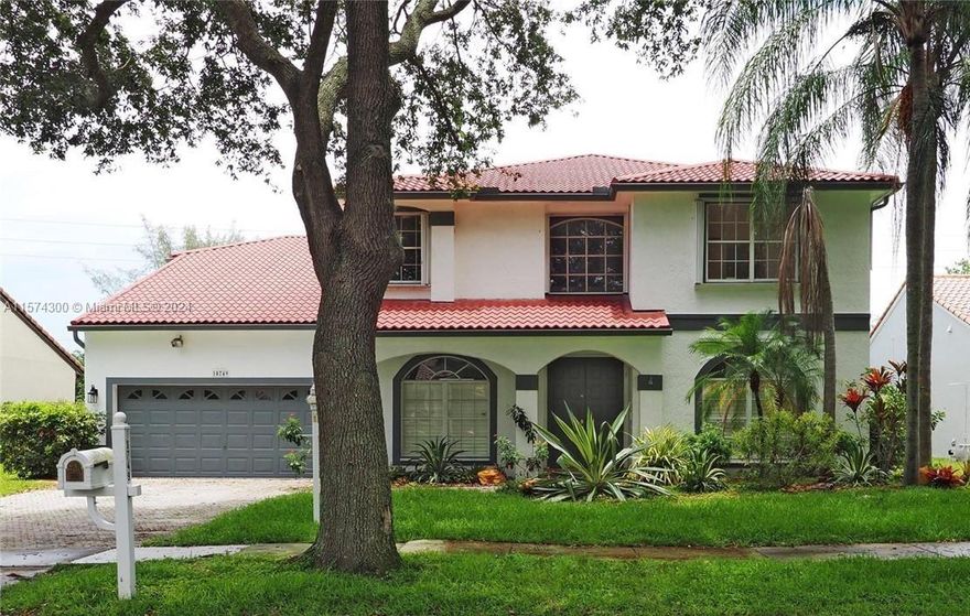 Bright and spacious presidential pool home at sought after Embassy Lakes with no back neighbors. Home features 5 XL bedrooms with room for a 6th bedroom. Upgraded kitchen and bathrooms. Large backyard with green areas. Embassy Lakes is a gated, 24 hour security community that offers a wide array of amenities to enjoy including playgrounds, clubhouse, recreation center and beautiful green environment. Family oriented neighborhood with a highly rated school district.