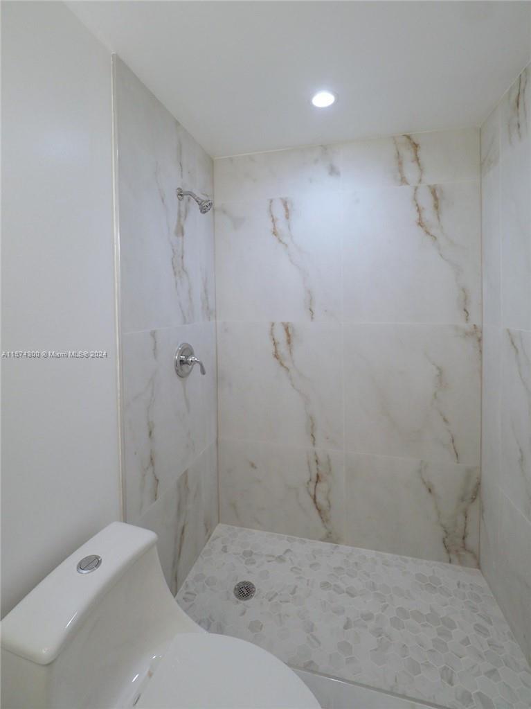 EMBASSY LAKES PHASE II - Residential