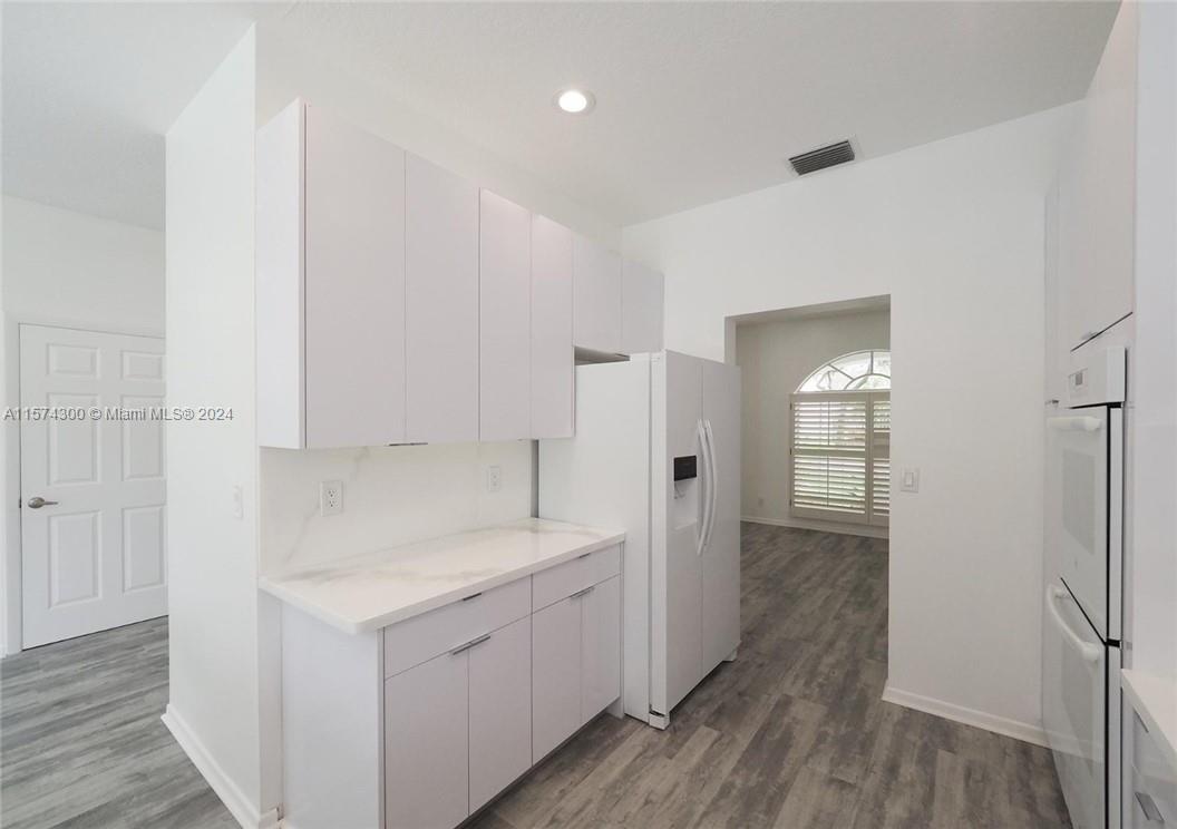 EMBASSY LAKES PHASE II - Residential