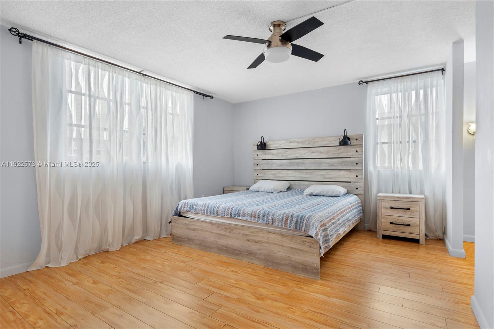 EDEN ISLES CONDO PART 1 - Residential