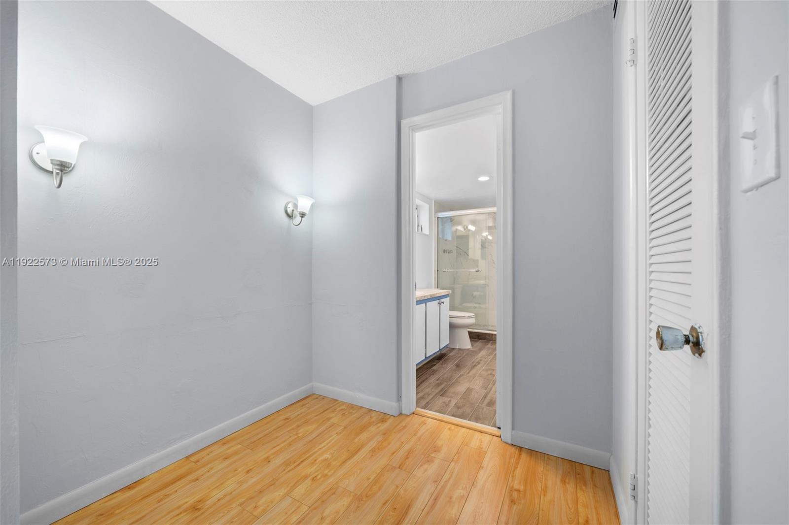 EDEN ISLES CONDO PART 1 - Residential