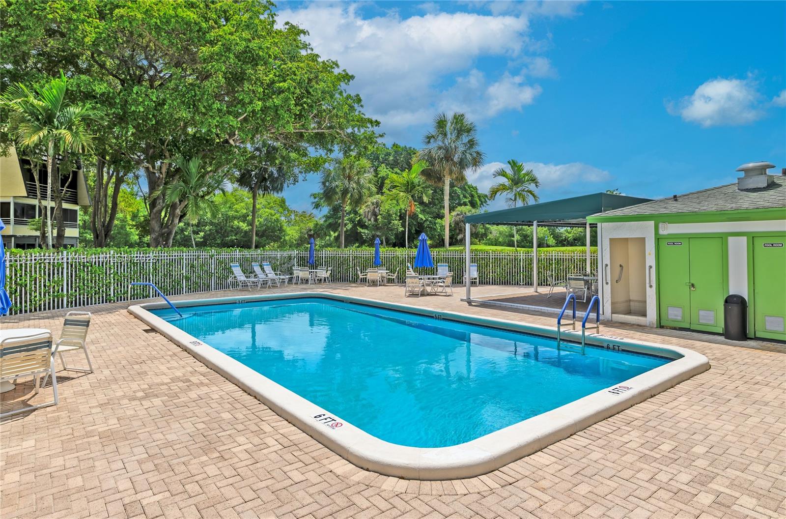 LIME BAY CONDOMINIUM 5 - Residential