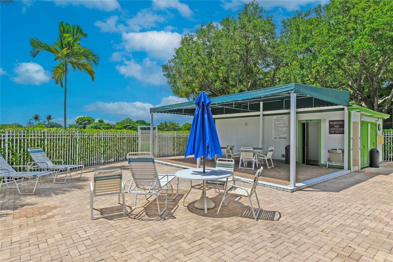LIME BAY CONDOMINIUM 5 - Residential