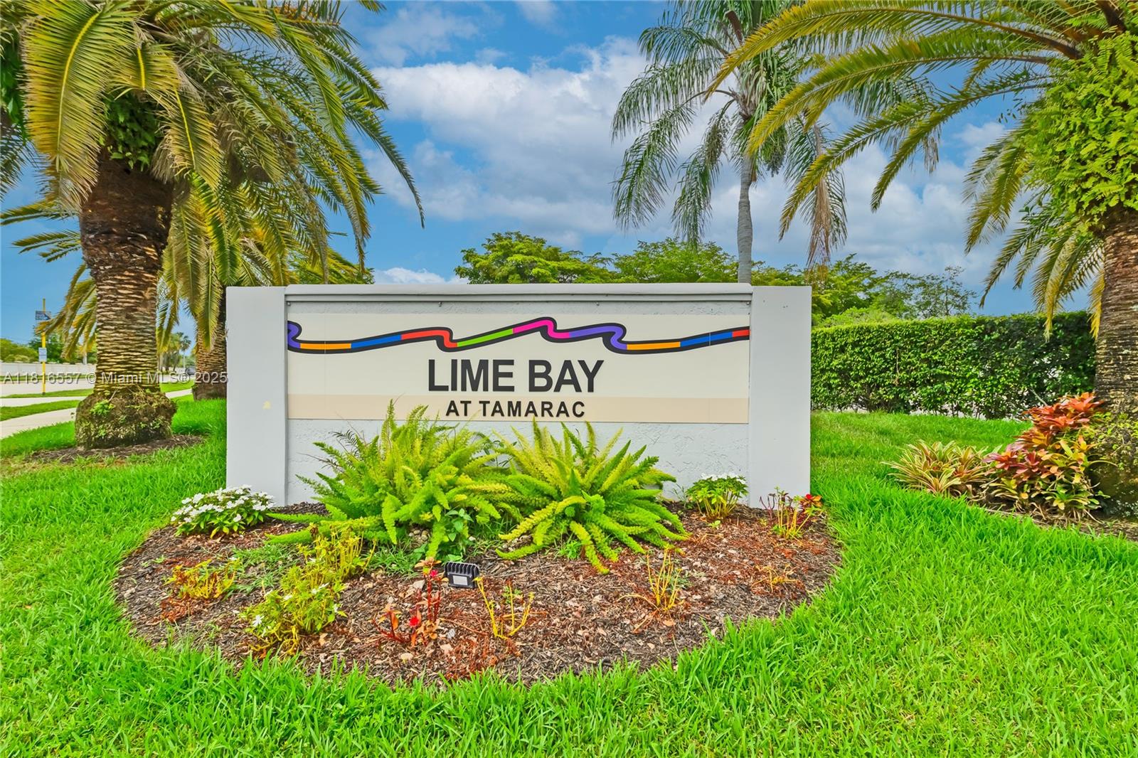 LIME BAY CONDOMINIUM 5 - Residential