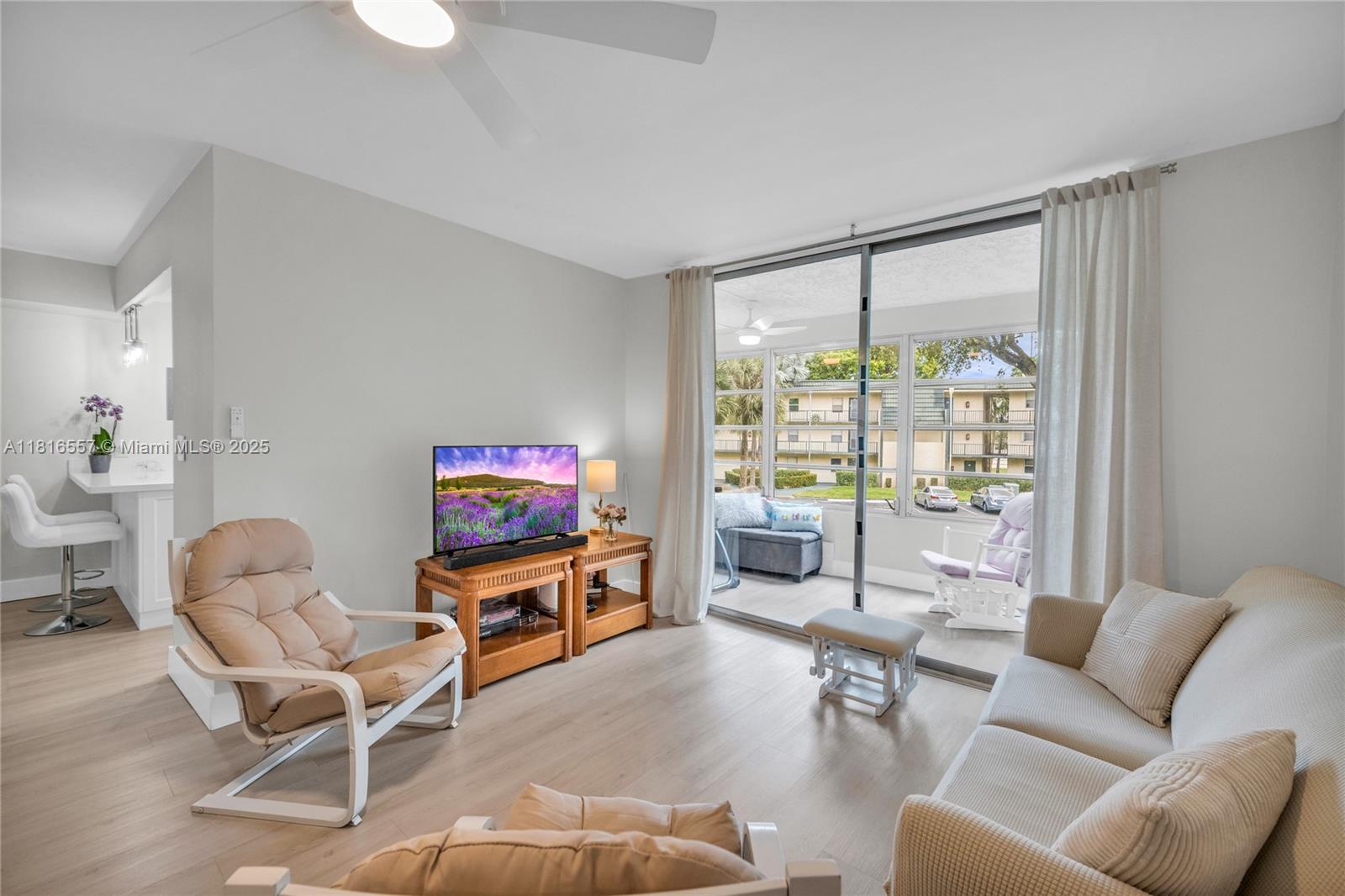 LIME BAY CONDOMINIUM 5 - Residential