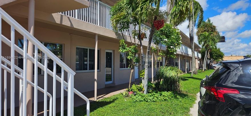 Spacious 1 bedroom, 1 full bathroom condo in Hallandale Beach, close to all major highways, beaches, casino's, and nightlife. Modern ceramic tiles throughout. Ample closet space, the kitchen is well kept with all appliances in good working order. Living and dining areas are joined together. The unit is large and bright.- plus plenty of on-site parking just in front of the property. Laundry facility in the building. Parkside Manor is conveniently located near Win Dixie, supermarkets, banks, shopping, schools, and main roads. A must-seee! Unit is easy to show, and it has a fast approval process.