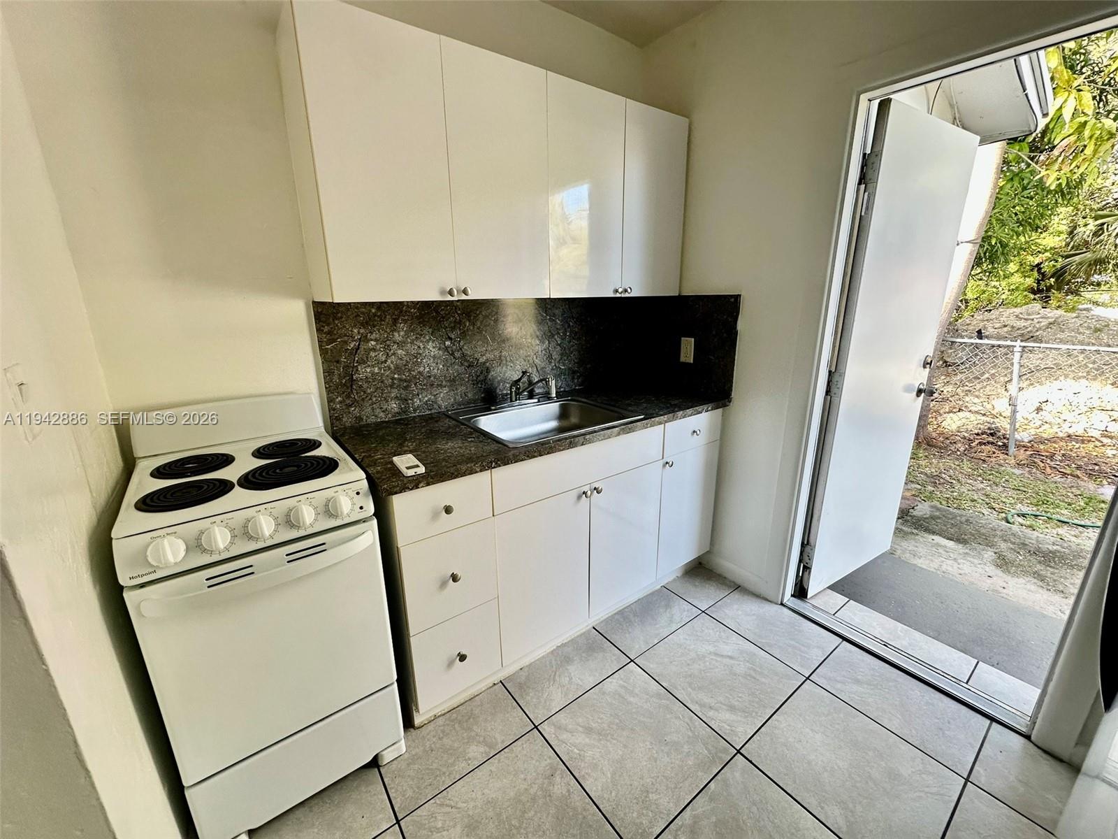 RAILWAY SHOPS ADDN 2ND AM - Residential Lease