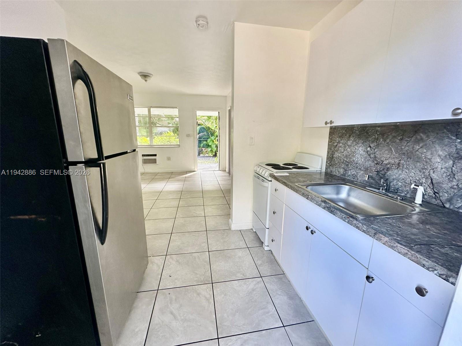 RAILWAY SHOPS ADDN 2ND AM - Residential Lease